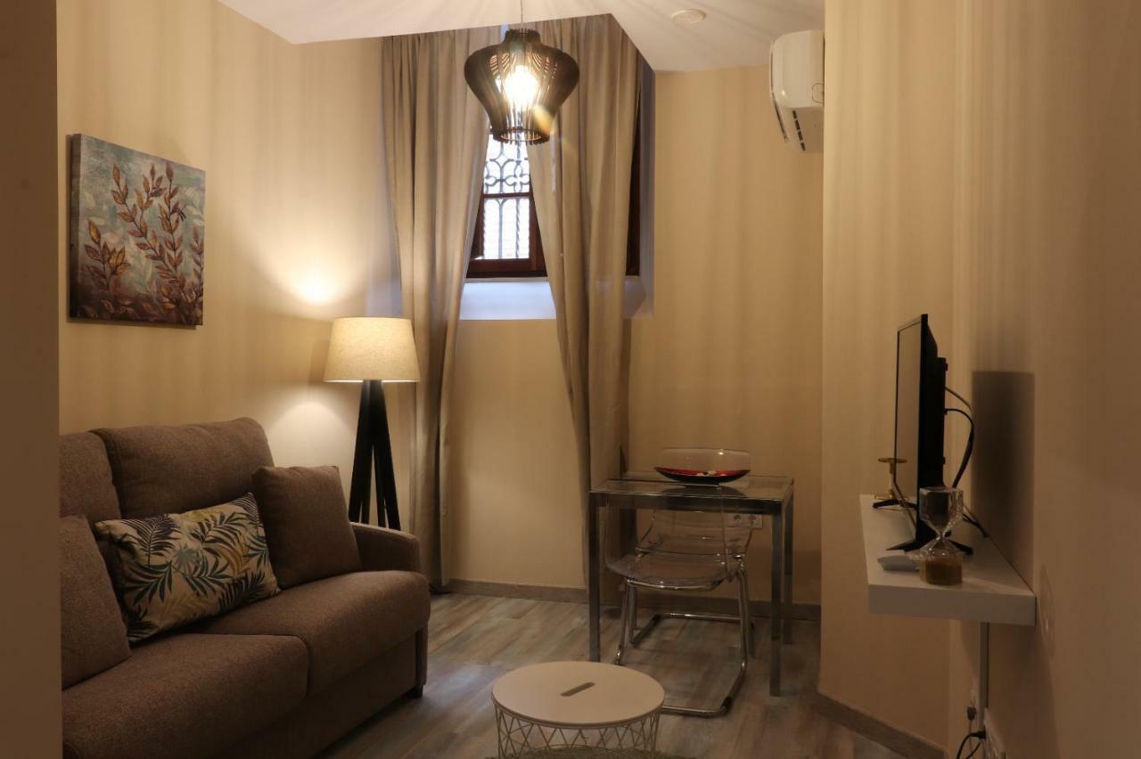 Apartamentos Turisticos Desiree Arevalo Exterior photo